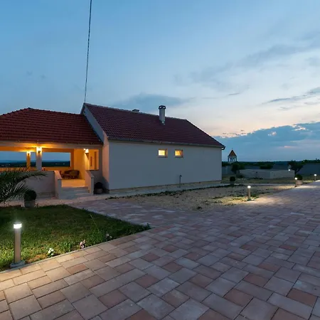 Villa Zrilic Zadarvillas *