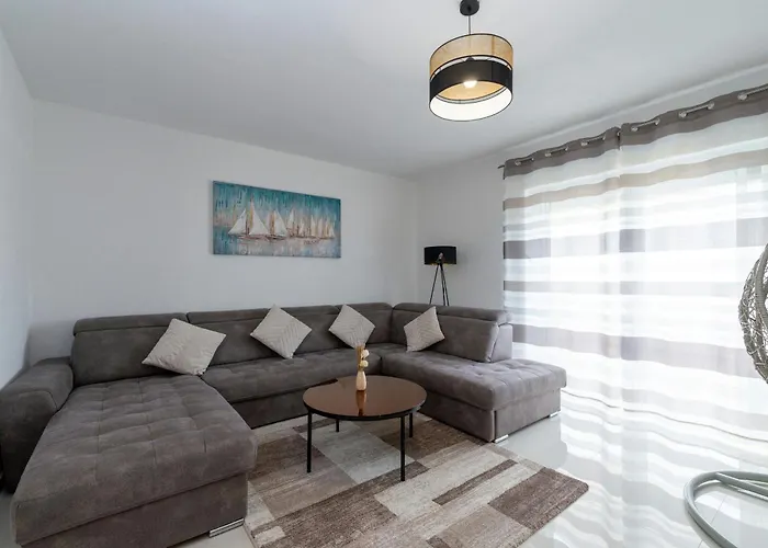 Zrilic Zadarvillas * Perusic Benkovacki