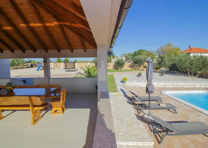 빌라 Zrilic Zadarvillas